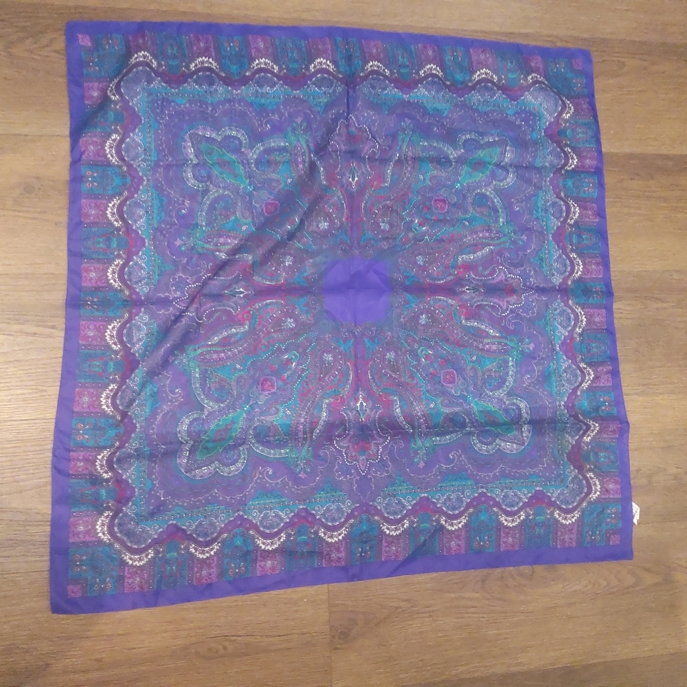 Vintage Echo 100% Silk Purple & Blue Floral Pattern Scarf